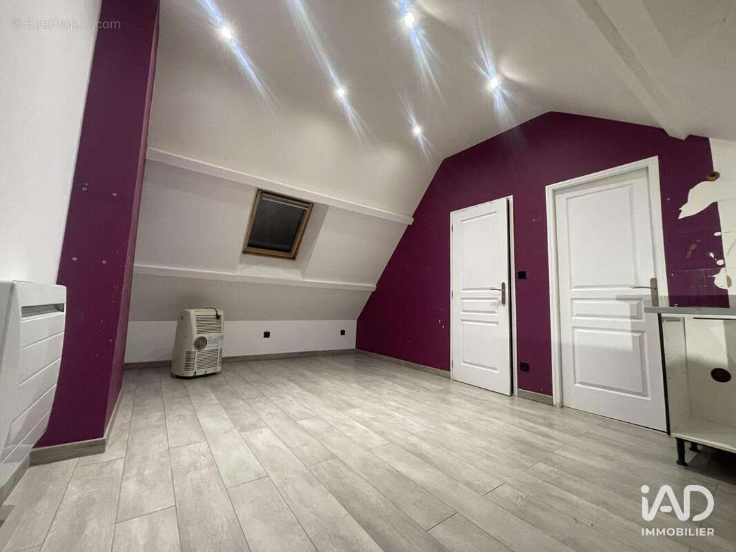 Photo 6 - Commerce à PRESLES