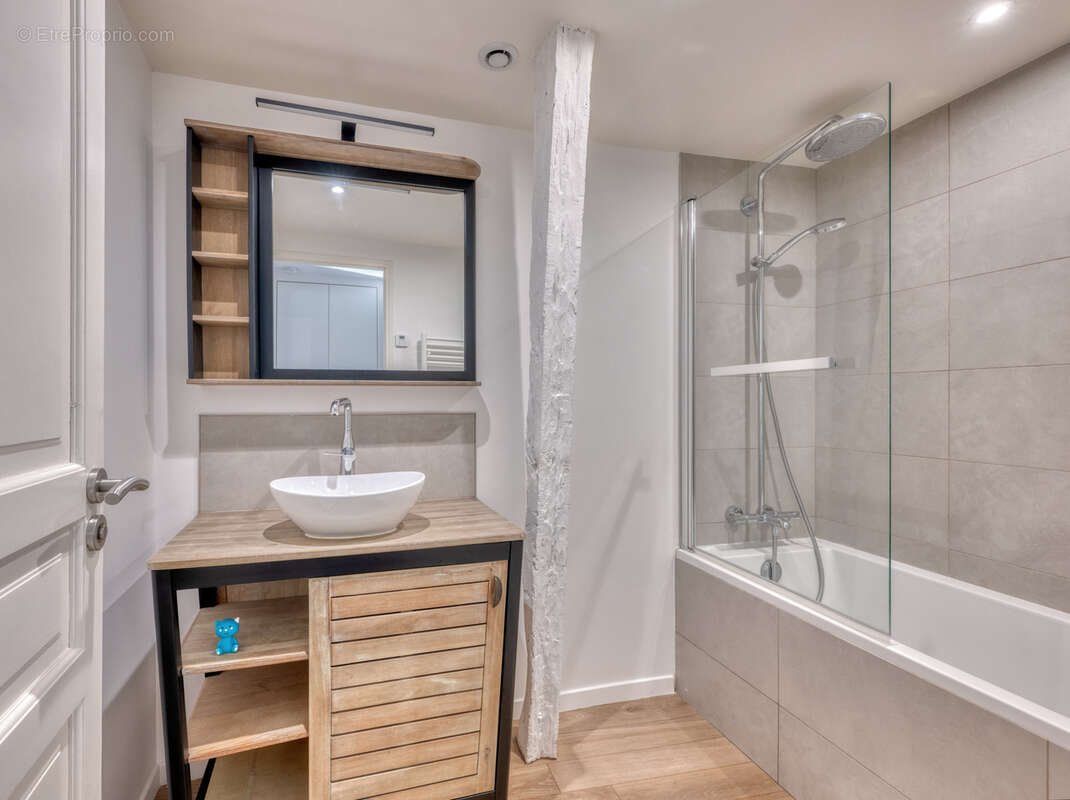 Appartement à PARIS-2E