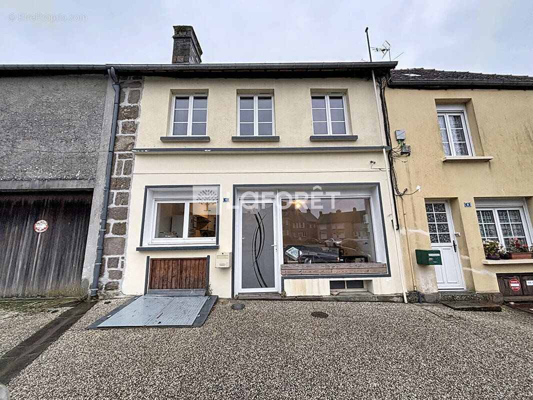 Maison à BELLOU-EN-HOULME