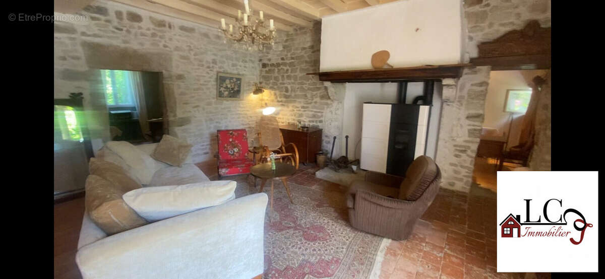 Maison à BAZOLLES