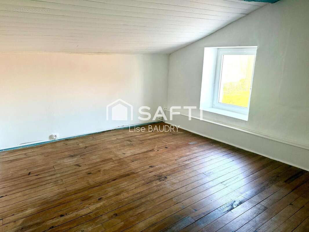 Maison 292 m² à L'hermenault  - photo 9