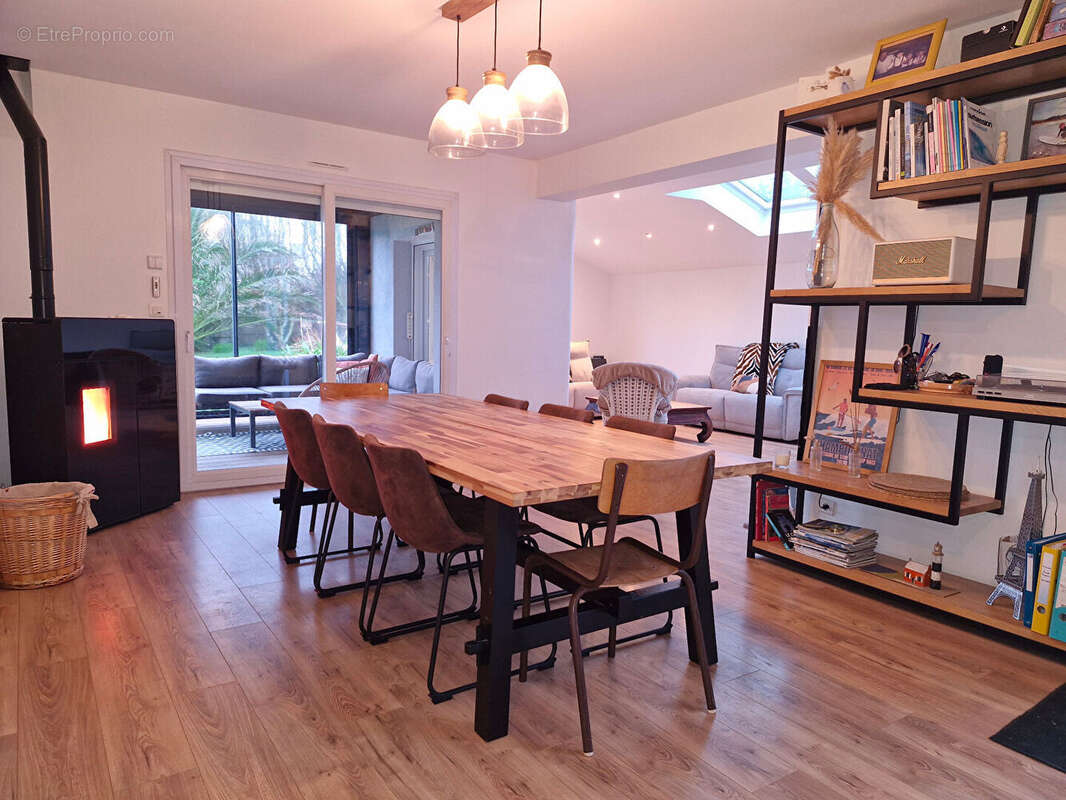 Maison à LAMPAUL-PLOUARZEL