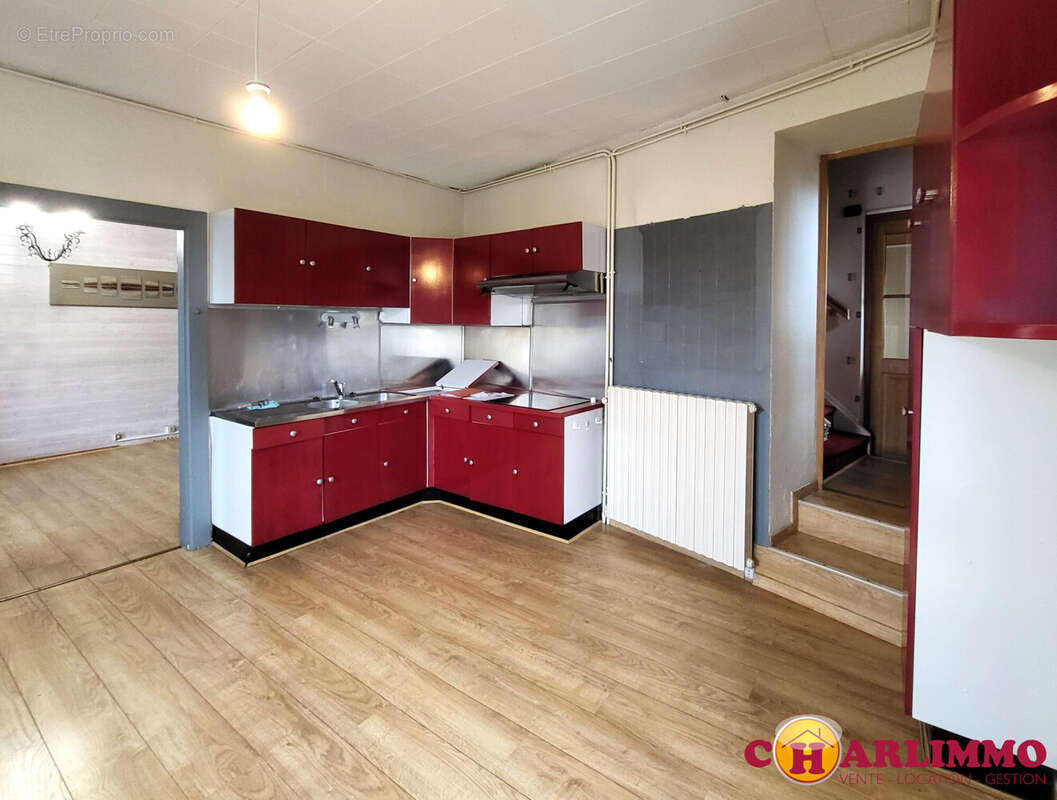 Maison 157 m² à Saint-Junien  - photo 4