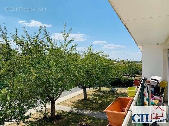 Appartement à SAVIGNY-LE-TEMPLE