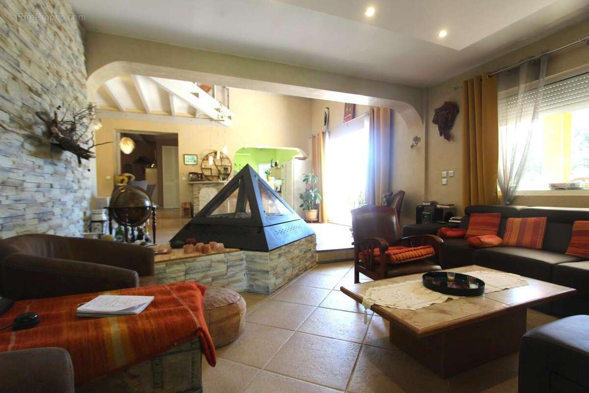 Maison à ROMANS-SUR-ISERE