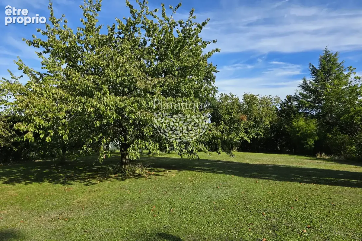 Photo Terrain à Prevessin-Moens au prix de 550 000€