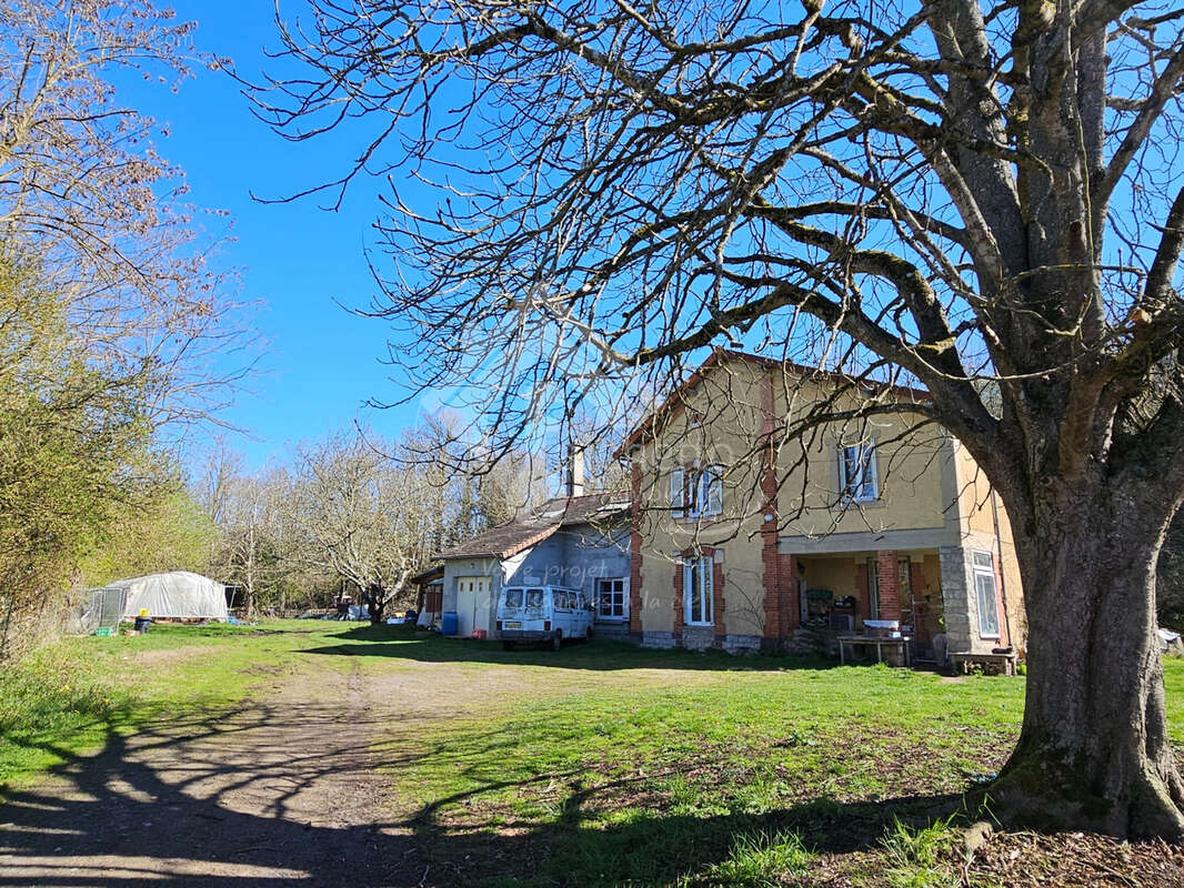 Maison à CHAVROCHES