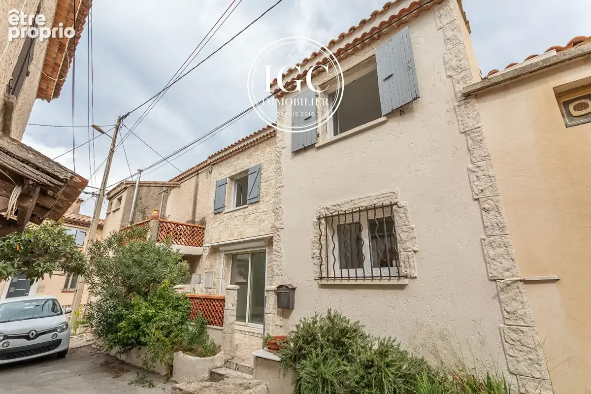 LA COURONNE  Maison de village T3  73 m2  Proximité mer - photo 2