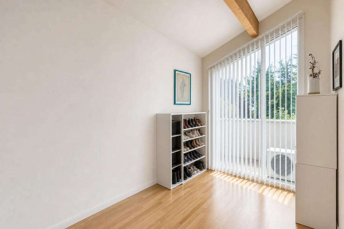 Maison de 8 pièces de 210 m² à Saint-Cyr-sur-le-Rhône - photo 16