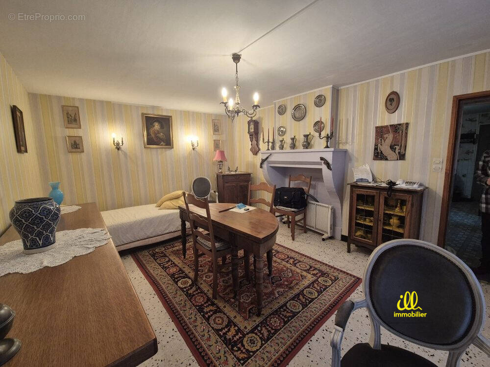 Maison à HANNOGNE-SAINT-MARTIN