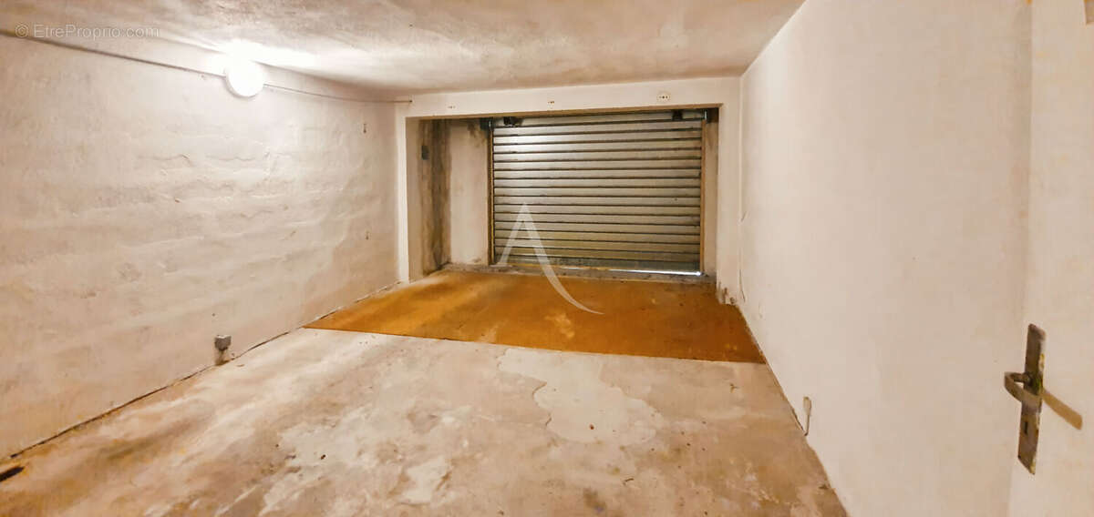 À vendre de 77 m² Allauch La Pounche (13190)  Appartement T4 avec garage, cave et balcons - photo 12