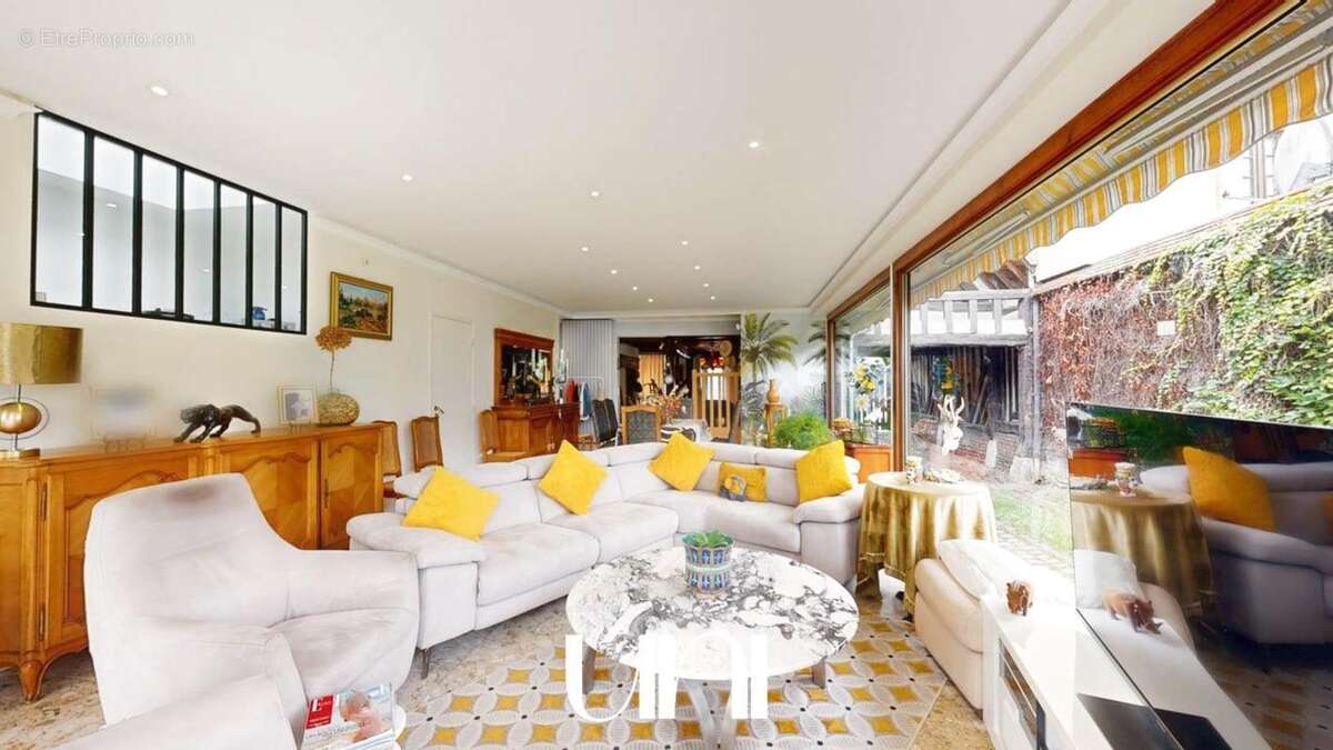 Maison à MEZIDON-CANON