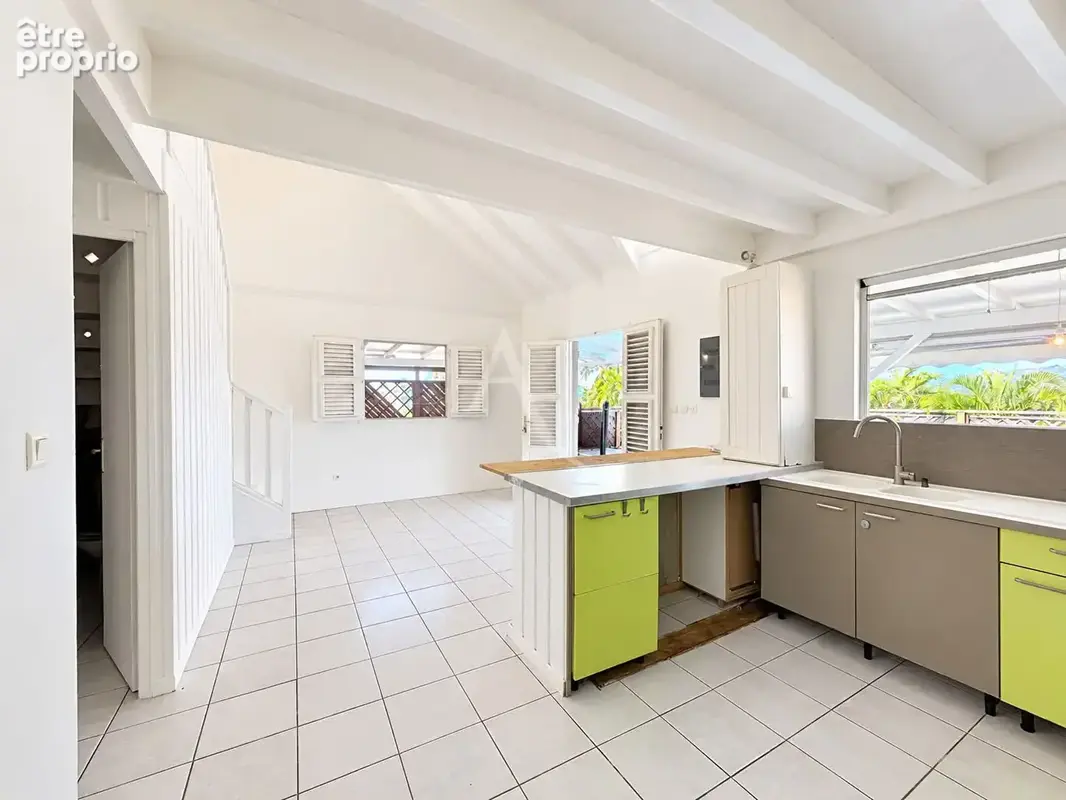 En exclusivite: maison f5 +t2 riviere salée vue mer. - photo 4