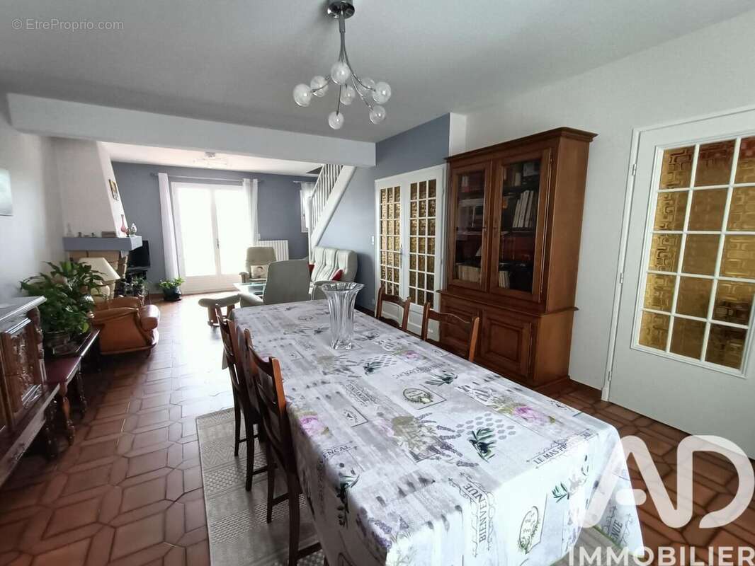 Photo 3 - Maison à CUSSET