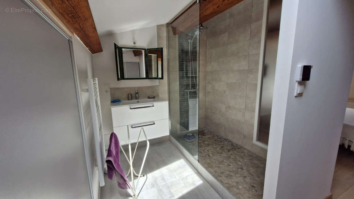 Maison à CHENAC-SAINT-SEURIN-D&#039;UZET