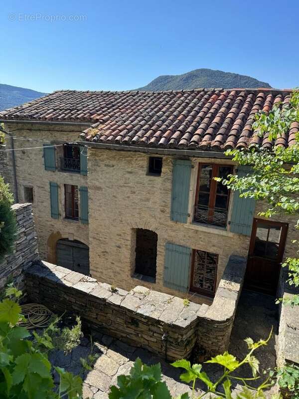 Maison à VIEUSSAN