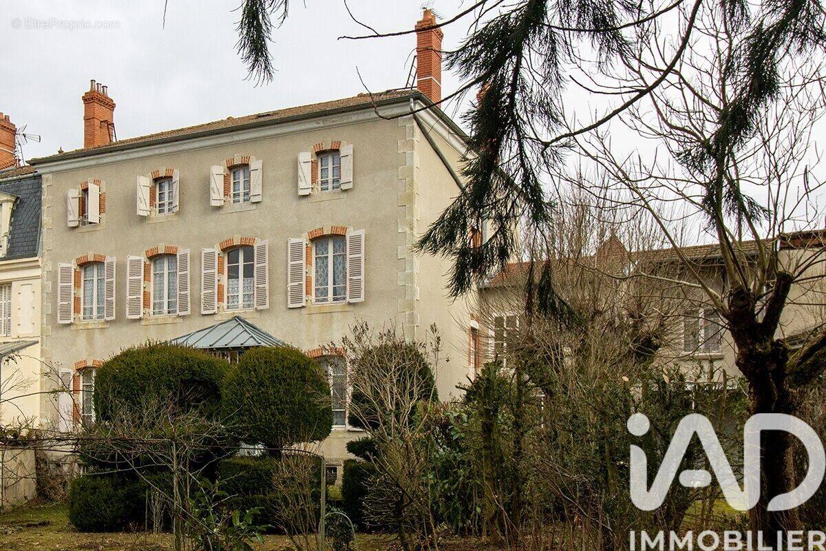 Photo 1 - Maison à AMBERT