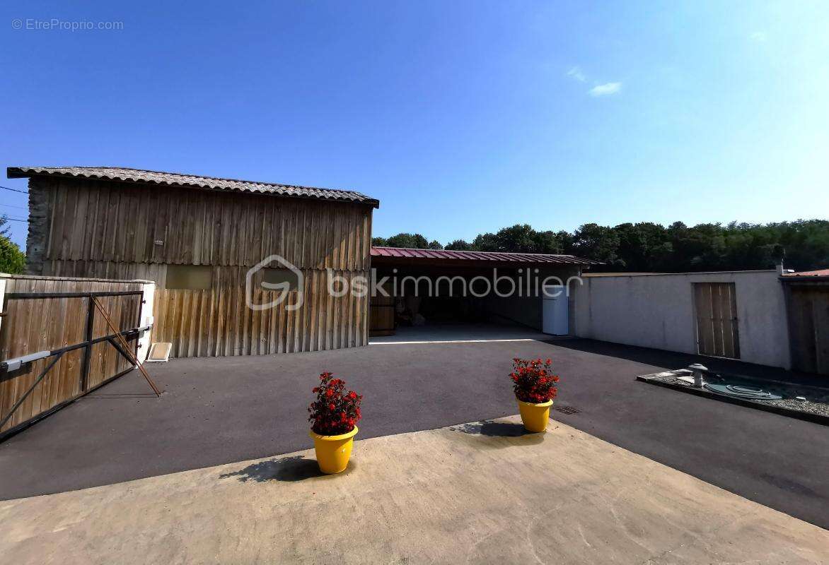 Grande propriété au calme, 8 pièces, 192 m² Habitables, à 45 minutes des plages ! - photo 6