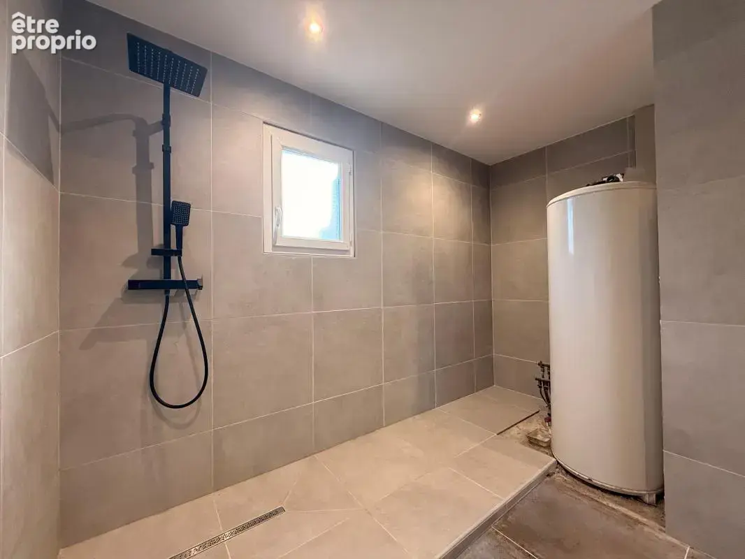 Saint Symphorien sur Saône, Maison de 120,87 m² , 4 chambres, double garage, terrain 696m² - photo 4