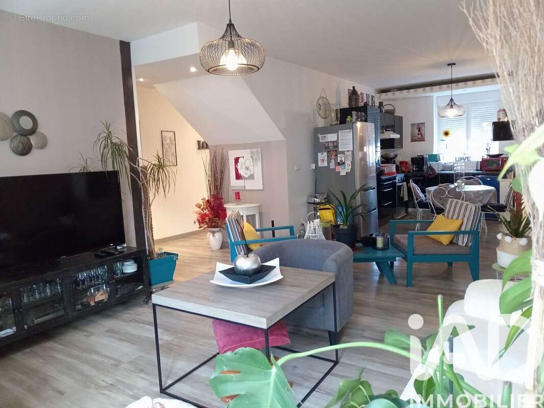 Photo 2 - Appartement à MONTCEAU-LES-MINES