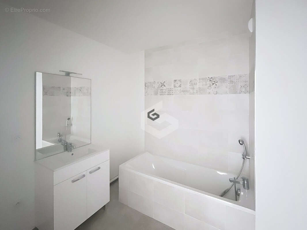 Appartement 63 m² à Reims  - photo 2