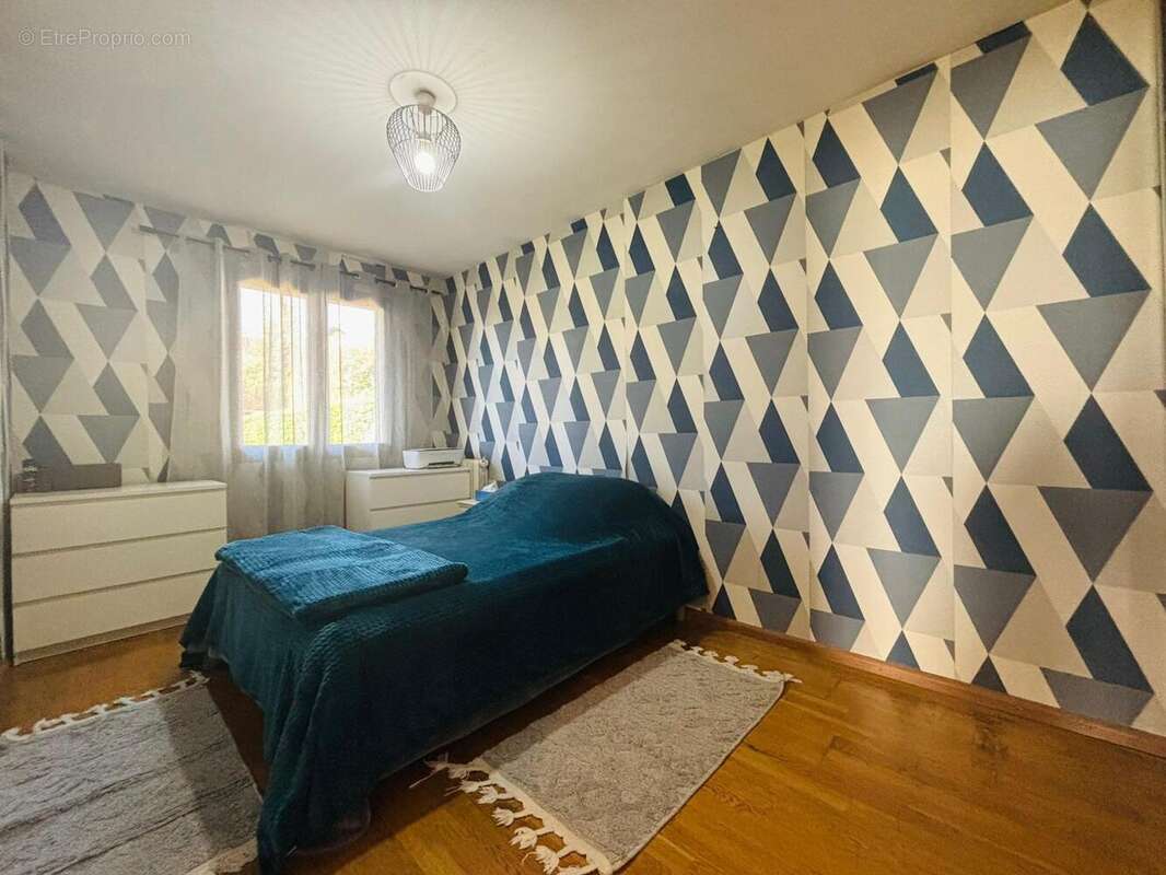 Maison à CRANVES-SALES