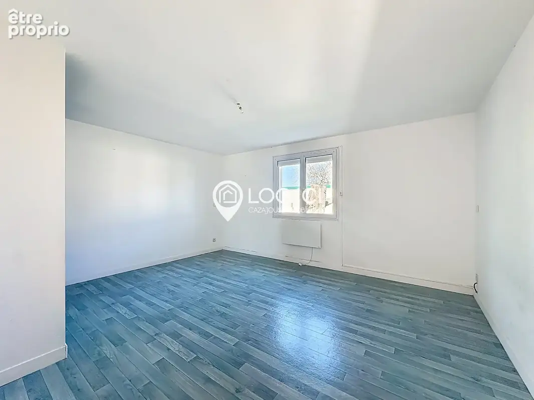 BORDERES - Vente Maison de plain-pied T5 avec double garage et piscine intérieure sur un terrain de 1 209 m2 - photo 11