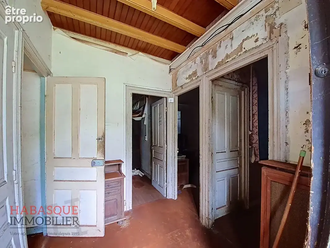 Maison La Feuillée à rénover . - photo 2