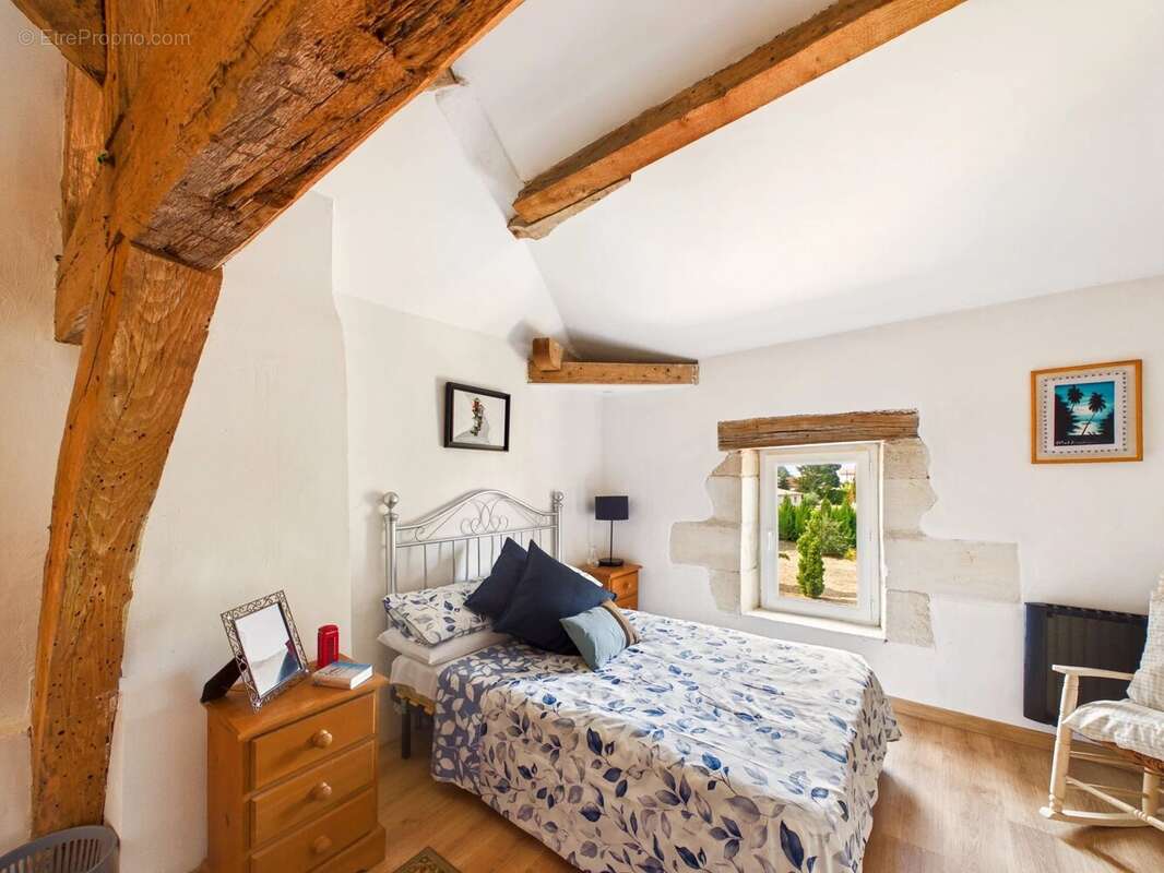 Élégante Maison de Maître avec Piscine Chauffée et Parc Arboré - photo 13