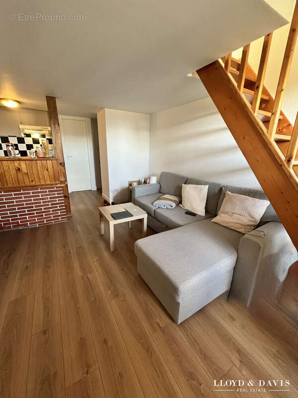 Salon meublé - Appartement à BORDEAUX