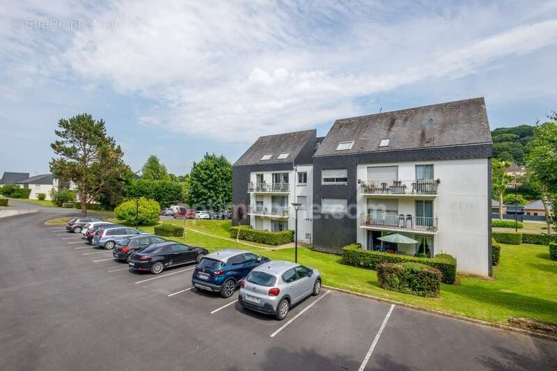 Honfleur - Appartement de type T2 - 63,52 m2 - 1 chambre - Terrasse - Parking - 2eme étage sans ascenseur - photo 8
