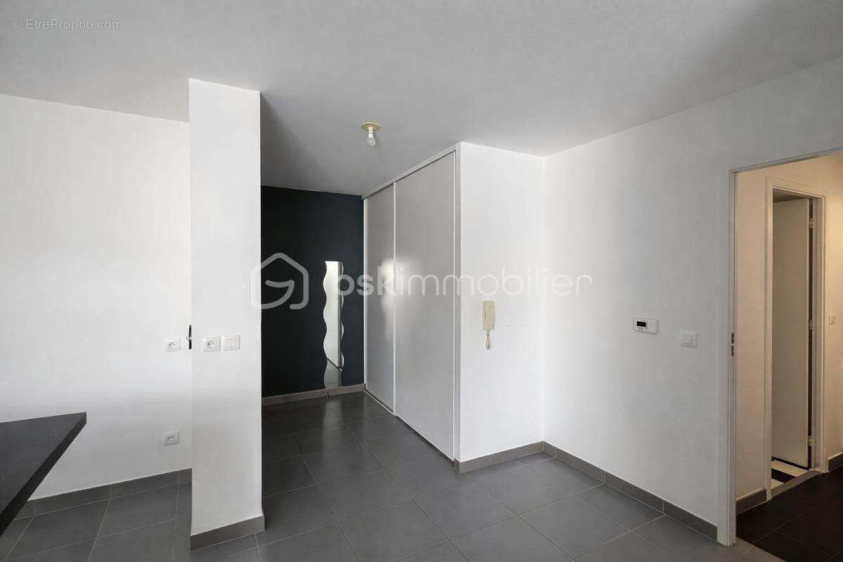 Appartement à FLEURY-MEROGIS