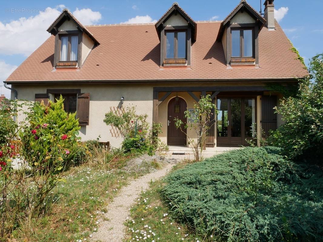 Maison à CHALETTE-SUR-LOING