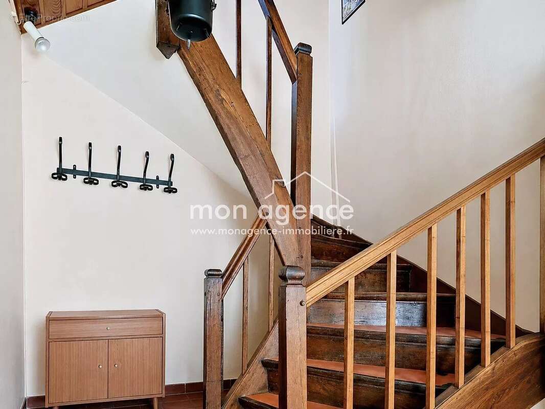 Maison à LA NEUVILLE-CHANT-D'OISEL
