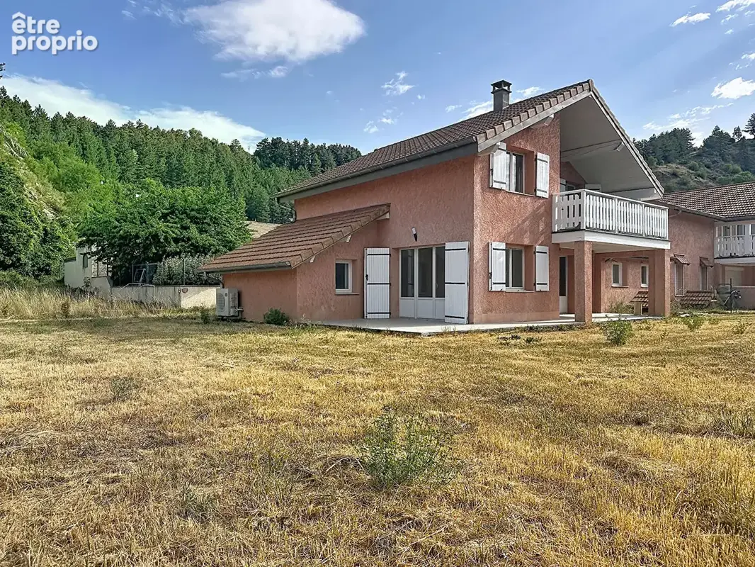 Maison à LA ROCHE-DES-ARNAUDS