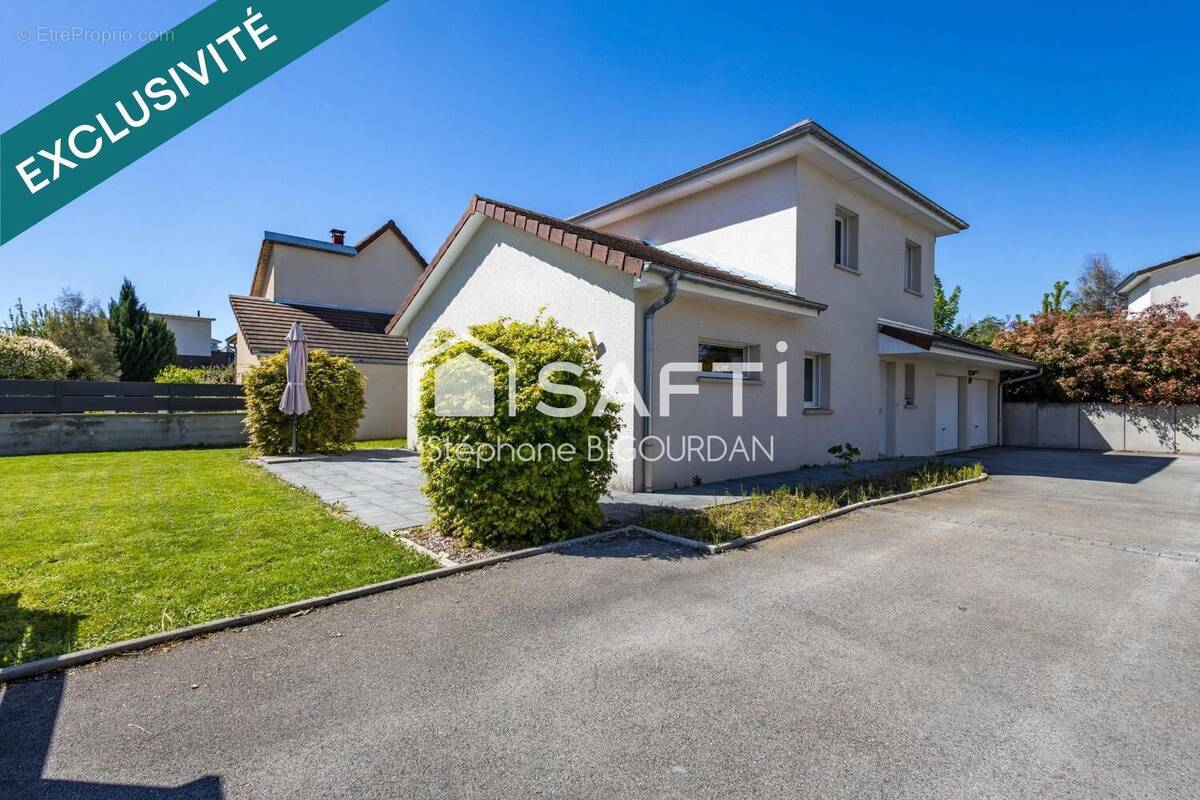 Photo 1 - Maison à ECOLE-VALENTIN