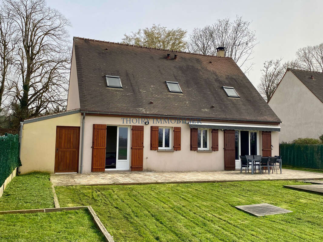 Maison à SAINT-MARTIN-DES-CHAMPS