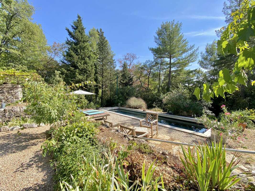 Maison à SAINT-VALLIER-DE-THIEY