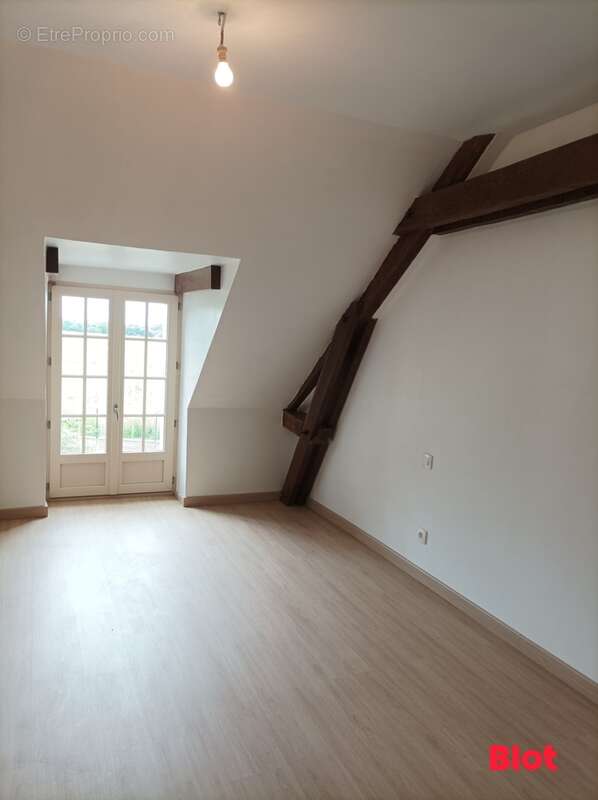 Maison à VAL-D&#039;IZE