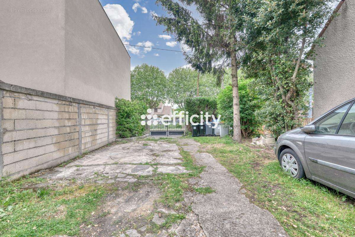 Appartement à LIVRY-GARGAN