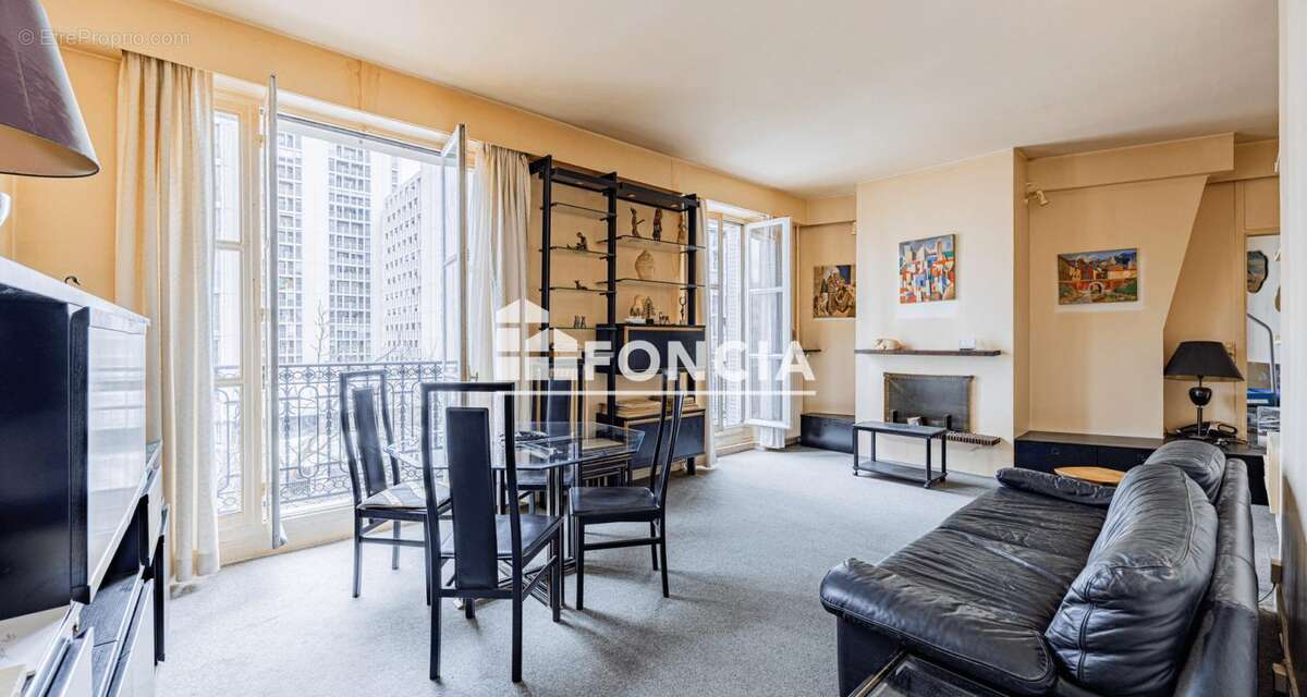 Appartement à PARIS-15E