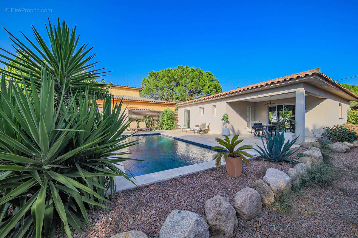 Maison à PORTO-VECCHIO