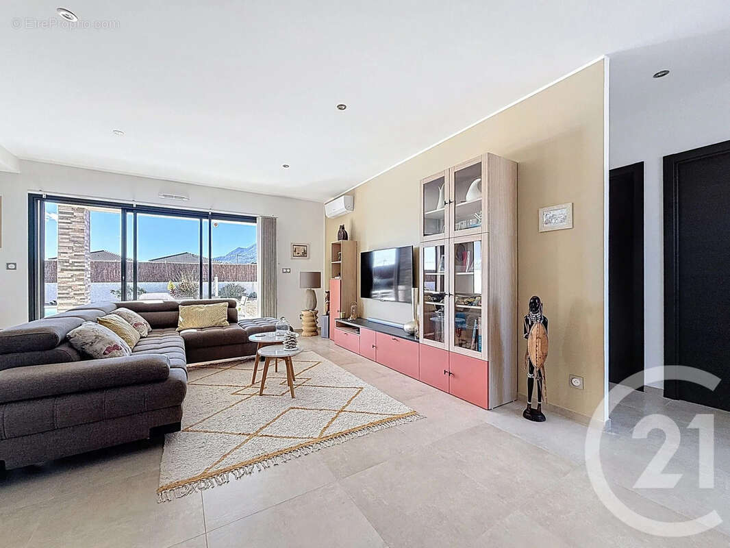 Maison à SANTA-LUCIA-DI-MORIANI