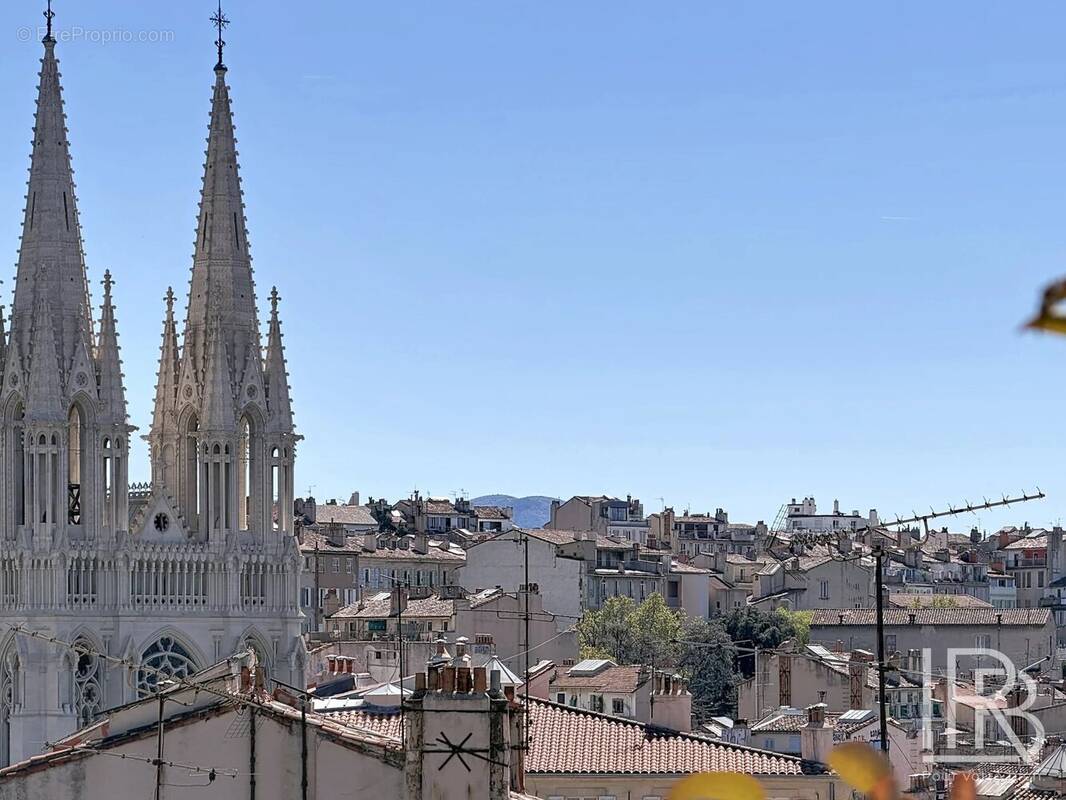 Appartement à MARSEILLE-1E