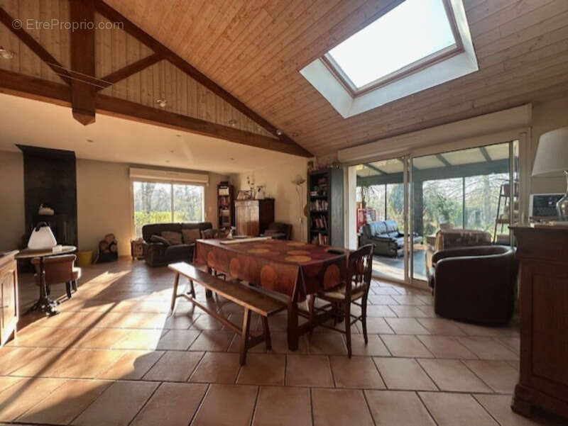 Maison à LES CLOUZEAUX