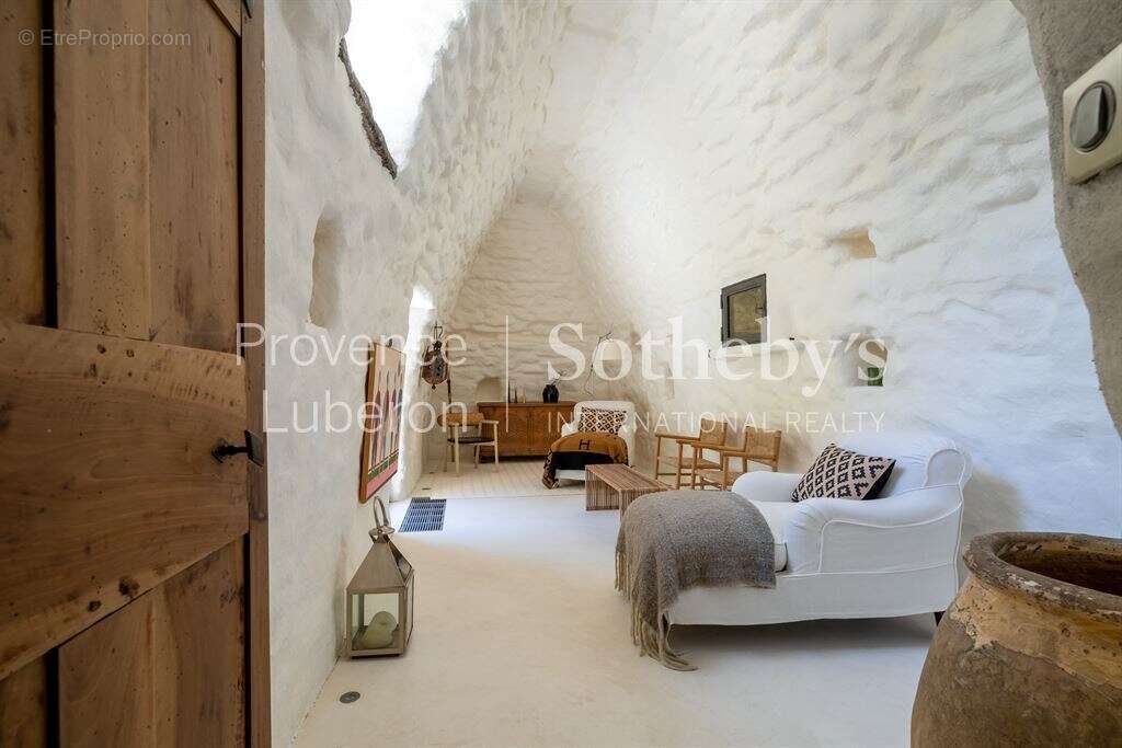 Maison à GORDES