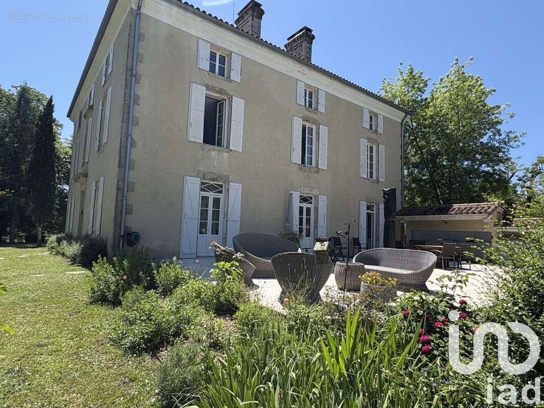 Maison 729 m² à Losse  - photo 3