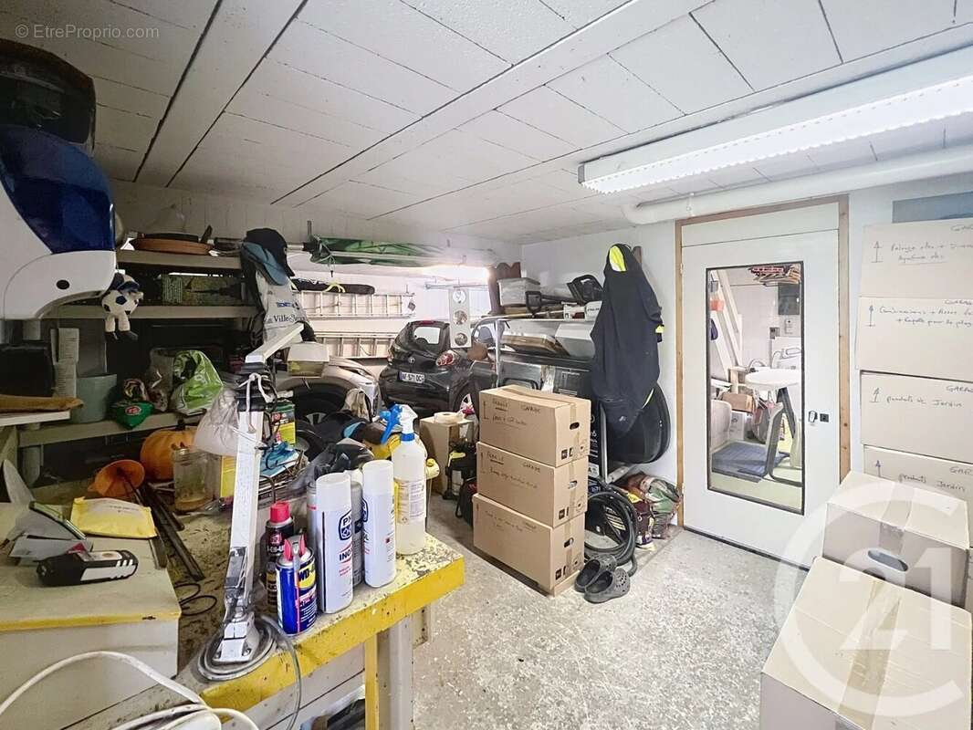 Maison à LE THILLAY