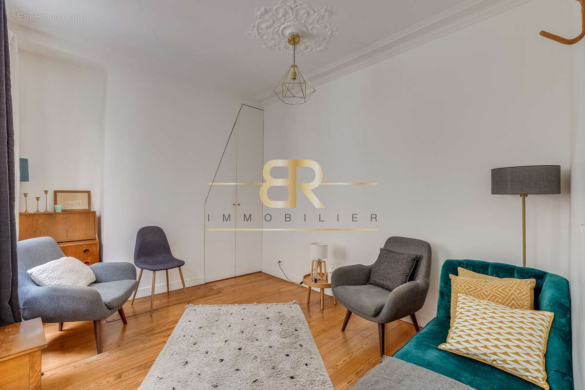 Appartement à PARIS-9E