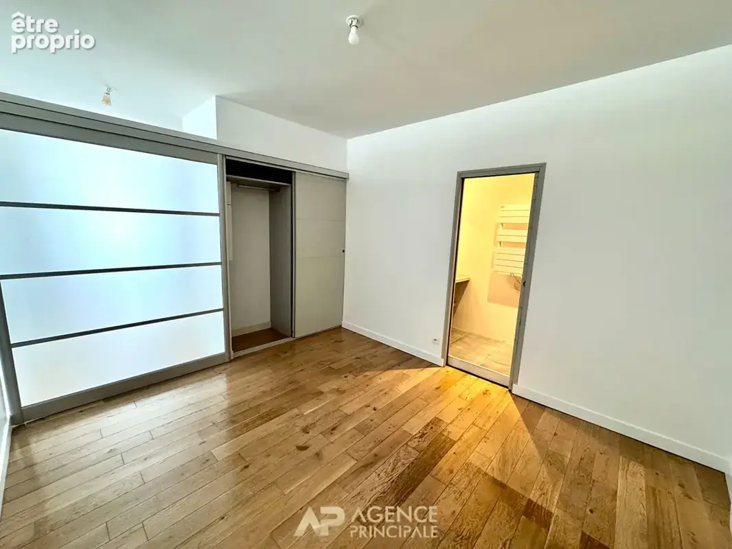 Appartement - Type 3 - 69m2 - Terrasse de 40m2 - La Rochelle Centre ville - photo 11